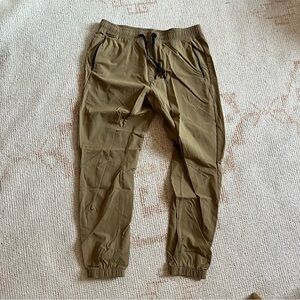 AE 24/7 Tech Jogger Pants Tan